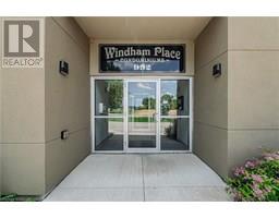 992 WINDHAM CENTRE Road UnitNo. 8 - 2