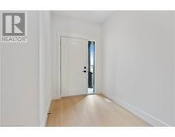 111 AMBER Street - 4