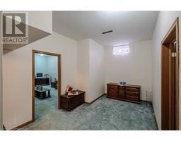 2 ANGLE Street - 32