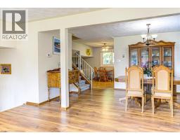 12 MILLER Crescent - 17