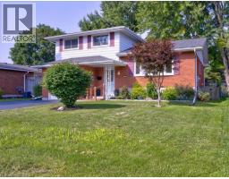 12 MILLER Crescent - 2