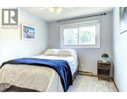 12 MILLER Crescent - 26