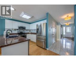 9 WALSINGHAM Drive - 12