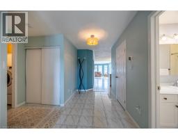 9 WALSINGHAM Drive - 7
