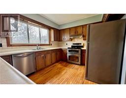 4147 LAKESHORE Road - 8