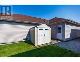 103 UPPER CANADA Drive - 27