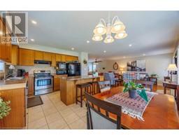 103 UPPER CANADA Drive - 7