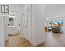 99 AMBER Street - 16