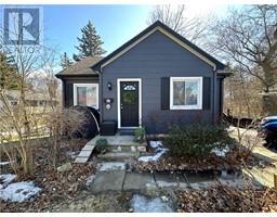 78 QUEENSWAY Drive E - 1