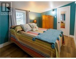 210 CHAPMAN Street W - 11