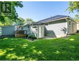 210 CHAPMAN Street W - 3