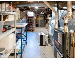 210 CHAPMAN Street W - 32