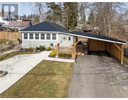 210 CHAPMAN Street W - 34