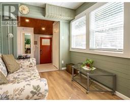 210 CHAPMAN Street W - 7