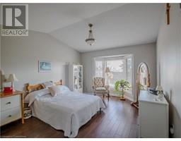 19 SOMERSET Drive UnitNo. 17 - 13