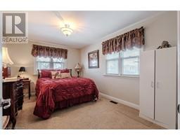 109 TALBOT Street N - 23