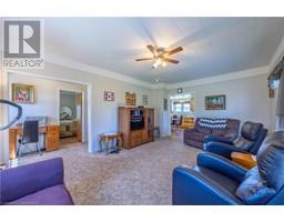 4189 LAKESHORE Road - 10