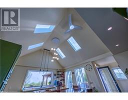 1698 LAKESHORE Road - 11
