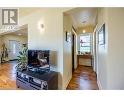 1698 LAKESHORE Road - 16