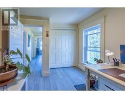 1698 LAKESHORE Road - 20