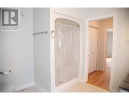 71 GOLDEN MEADOW DRIVE Drive - 22