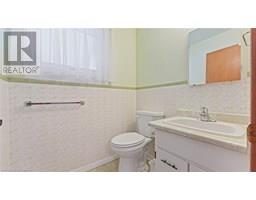 210 MARSHALL Avenue - 18