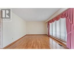 210 MARSHALL Avenue - 4