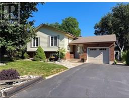 115 LYNNDALE Road - 1