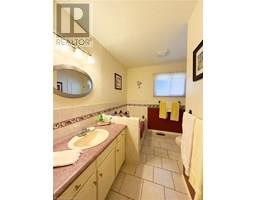 115 LYNNDALE Road - 17