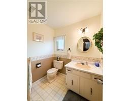 115 LYNNDALE Road - 31