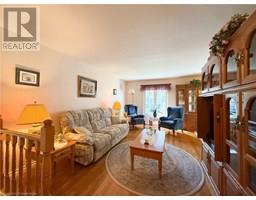 115 LYNNDALE Road - 7