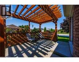 103 UPPER CANADA Drive - 24
