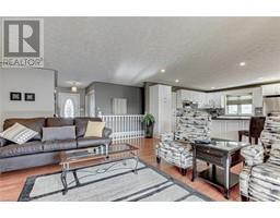 28 WOODLAND Crescent - 6