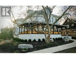 352 NORFOLK Street S - 1