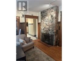 352 NORFOLK Street S - 11