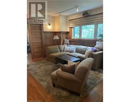 352 NORFOLK Street S - 14