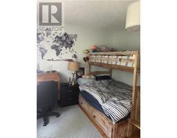 352 NORFOLK Street S - 7