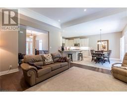 6 LYNNDALE Road - 13