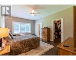 6 LYNNDALE Road - 15