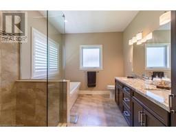 6 LYNNDALE Road - 18