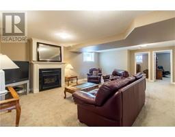 6 LYNNDALE Road - 25