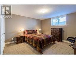 6 LYNNDALE Road - 27