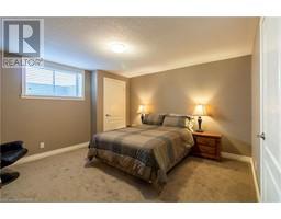 6 LYNNDALE Road - 29