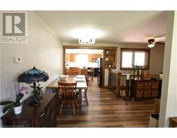 22 CHARLTON Crescent - 10