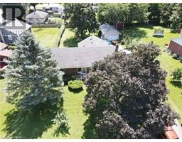 22 CHARLTON Crescent - 16