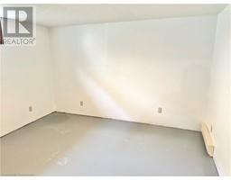 116 BERKLEY Crescent - 23