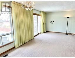 116 BERKLEY Crescent - 5