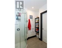 38 HARBOUR Street UnitNo. 416 - 25