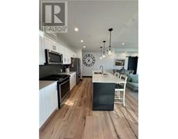 38 HARBOUR Street UnitNo. 416 - 9