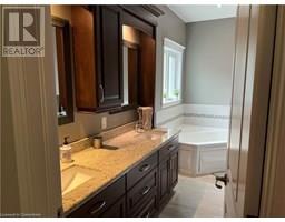 54 ANGLER Avenue - 17
